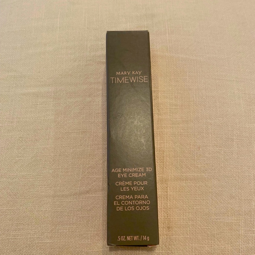 Mary Kay New TIMEWISE Age Minimize 3D Eye Cream